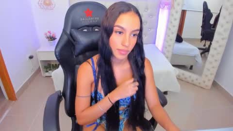 Snapshot of xiomara_cortes chatting on 02-17-25, 07:10 xiomara_cortes online show from 02-17-25, 07:10