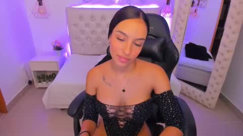 Snapshot of xiomara_cortes chatting on 02-25-25, 07:25 xiomara_cortes online show from 02-25-25, 07:25
