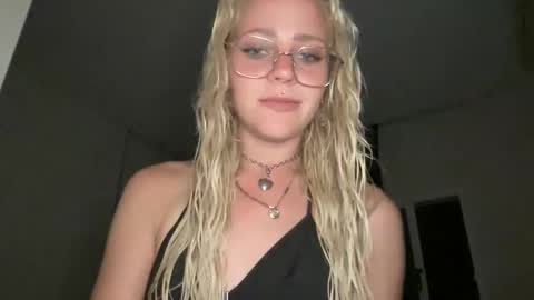 xkatanakiki online show from 04-18-26, 11:05