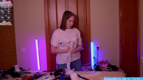 Snapshot of xlanabunny chatting on 01-24-25, 11:48 xlanabunny online show from 01-24-25, 11:48