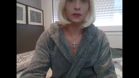 Snapshot of xlecram chatting on 03-01-26, 12:51 Wendy online show from 03-01-26, 12:51