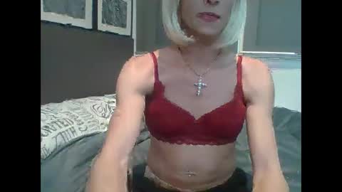 Snapshot of xlecram chatting on 03-02-26, 06:37 Wendy online show from 03-02-26, 06:37