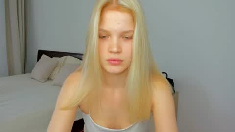 Chloe online show from 06-24-26, 09:41