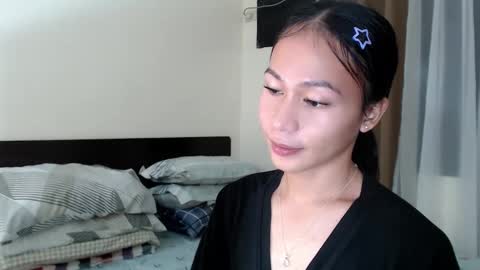 Snapshot of xlovely_destinyx chatting on 01-15-26, 08:12 Alice online show from 01-15-26, 08:12