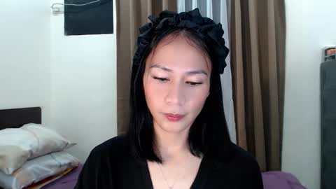Snapshot of xlovely_destinyx chatting on 02-16-26, 06:15 Alice online show from 02-16-26, 06:15