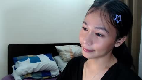 Snapshot of xlovely_destinyx chatting on 02-20-26, 09:15 Alice online show from 02-20-26, 09:15