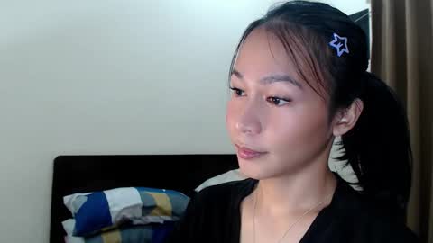 Snapshot of xlovely_destinyx chatting on 03-06-26, 01:29 Alice online show from 03-06-26, 01:29