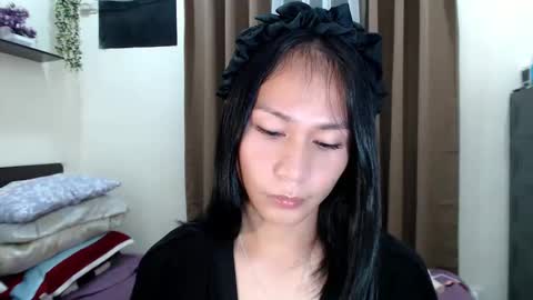 Snapshot of xlovely_destinyx chatting on 03-27-26, 01:55 Alice online show from 03-27-26, 01:55