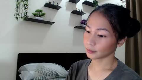 Snapshot of xlovely_destinyx chatting on 04-01-26, 05:10 Alice online show from 04-01-26, 05:10