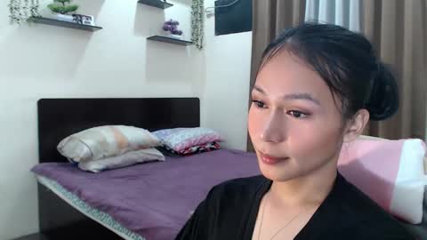 Snapshot of xlovely_destinyx chatting on 05-13-26, 07:11 Alice online show from 05-13-26, 07:11
