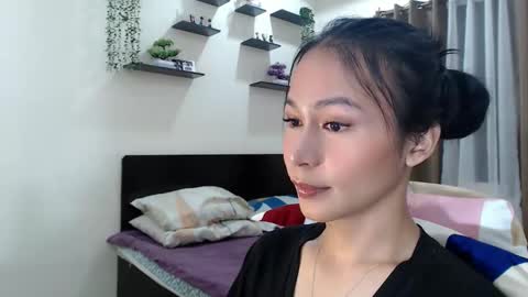 Snapshot of xlovely_destinyx chatting on 05-16-26, 04:50 Alice online show from 05-16-26, 04:50