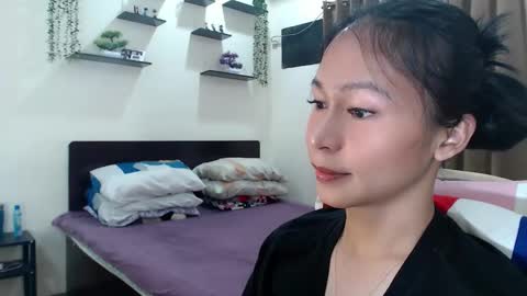 Snapshot of xlovely_destinyx chatting on 05-29-26, 11:52 Alice online show from 05-29-26, 11:52