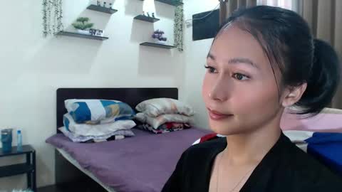 Snapshot of xlovely_destinyx chatting on 05-30-26, 07:05 Alice online show from 05-30-26, 07:05