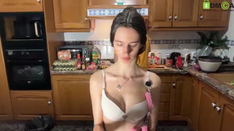 Snapshot of xmaskedgirl888 chatting on 07-16-26, 11:22 Extreme Couple online show from 07-16-26, 11:22