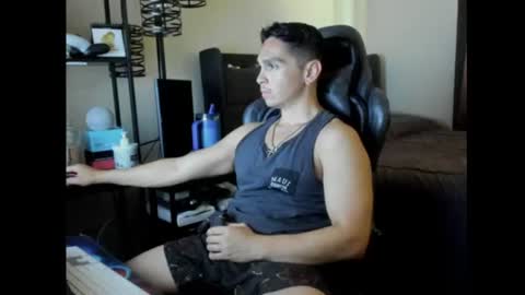 Snapshot of xoalejandroxo6 chatting on 06-09-26, 10:10 xoalejandroxo6 online show from 06-09-26, 10:10