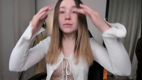 Snapshot of xohanna chatting on 02-08-26, 06:39 Milana online show from 02-08-26, 06:39