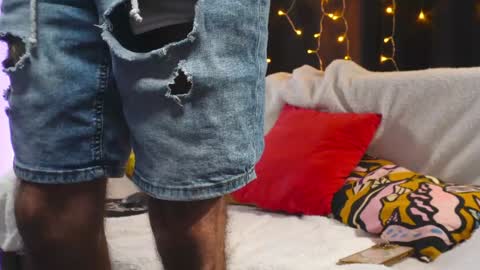 XoRylan online show from 01-18-25, 07:26