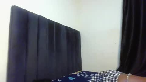 Snapshot of xoxo_sexyla chatting on 07-08-26, 03:55 Raya online show from 07-08-26, 03:55