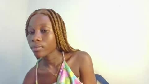 Snapshot of xoxo_sexyla chatting on 07-21-26, 07:05 Raya online show from 07-21-26, 07:05