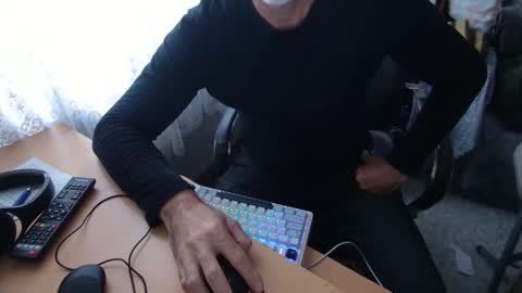 Snapshot of xrokettt chatting on 11-22-25, 09:30 xrokettt online show from 11-22-25, 09:30