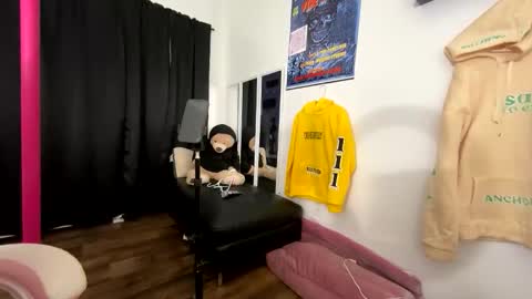 xStarGazingx online show from 04-27-26, 07:45