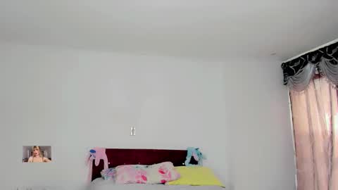 Snapshot of xthesexyboyx chatting on 10-31-25, 07:26 Femboy Exotic online show from 10-31-25, 07:26