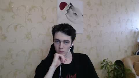 Snapshot of xtraqqq chatting on 06-05-26, 12:44 traqqq online show from 06-05-26, 12:44