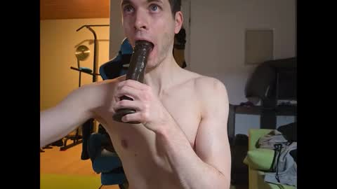 Snapshot of xufffix chatting on 10-07-25, 11:57 N online show from 10-07-25, 11:57