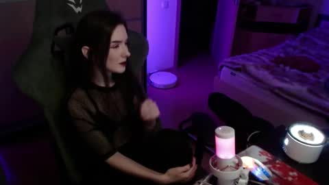 Snapshot of xunamora chatting on 01-07-26, 05:04 Alice online show from 01-07-26, 05:04