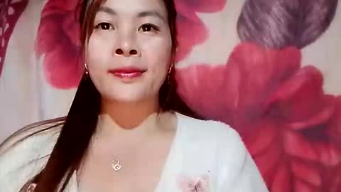 xuxulove00 online show from 12-04-25, 01:48