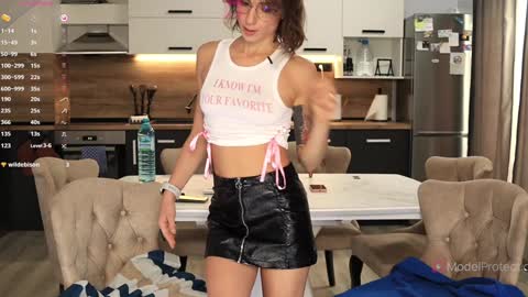 FrancyStepmom and YStepson    INTERESTED IN A GIRL-GIRL COLLABORATION  TEXT ME HERE  or INSTAGRAM online show from 11-04-25, 01:10