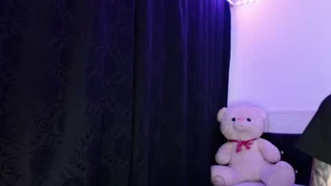 Snapshot of xx_johnson_xx chatting on 07-04-26, 07:14 VALE online show from 07-04-26, 07:14