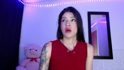 Snapshot of xx_johnson_xx chatting on 07-18-26, 06:17 VALE online show from 07-18-26, 06:17