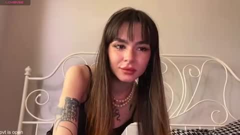 Snapshot of xx_lily chatting on 06-26-26, 11:25 Lily online show from 06-26-26, 11:25
