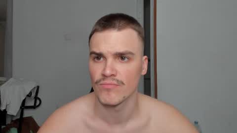 Snapshot of xx_raul_xx_ chatting on 04-04-26, 09:40 raul online show from 04-04-26, 09:40