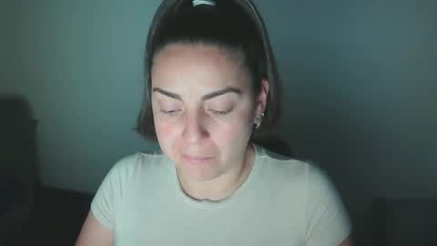 Snapshot of xxbeyotaxx chatting on 10-23-25, 10:41 beyota online show from 10-23-25, 10:41