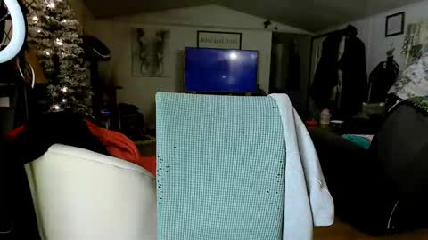 Snapshot of xxdana chatting on 12-24-24, 01:06 Deezy online show from 12-24-24, 01:06