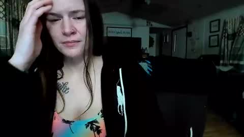 Snapshot of xxdana chatting on 03-06-25, 04:08 Deezy online show from 03-06-25, 04:08