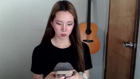 Snapshot of xxinnocentbellaxx chatting on 12-13-24, 02:27 Dyanna Zulla online show from 12-13-24, 02:27