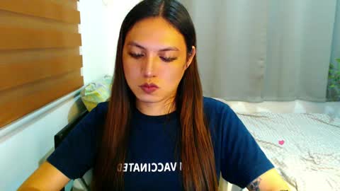 Snapshot of xxjulielovesyouxx chatting on 03-27-26, 06:51 July online show from 03-27-26, 06:51
