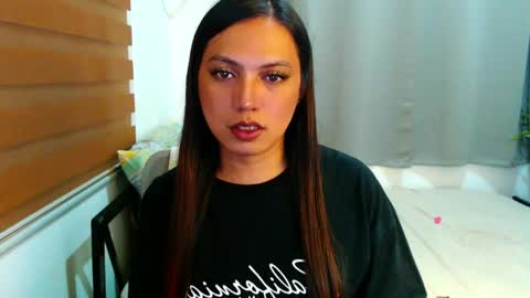 Snapshot of xxjulielovesyouxx chatting on 04-16-26, 03:57 July online show from 04-16-26, 03:57
