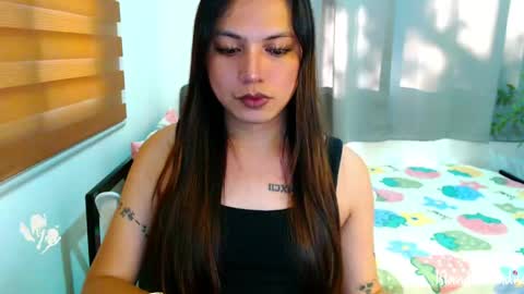 Snapshot of xxjulielovesyouxx chatting on 05-20-26, 10:38 July online show from 05-20-26, 10:38