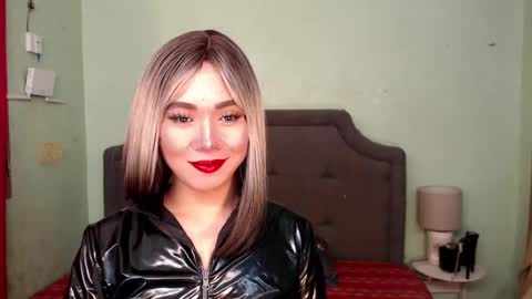 Kagura online show from 12-18-24, 10:40