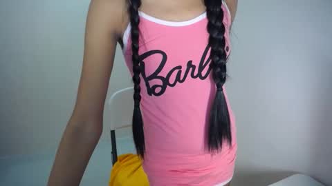 Snapshot of xxkayjeanxx chatting on 11-22-25, 09:25 Aya online show from 11-22-25, 09:25