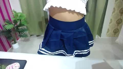 Snapshot of xxkayjeanxx chatting on 12-17-25, 01:39 Aya online show from 12-17-25, 01:39