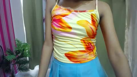 Snapshot of xxkayjeanxx chatting on 12-20-25, 02:07 Aya online show from 12-20-25, 02:07