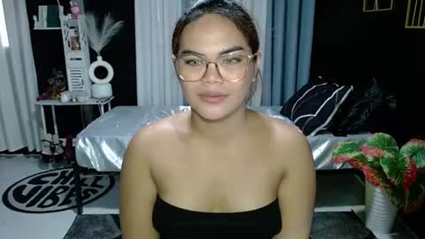 Kylie Smith online show from 06-11-26, 02:53