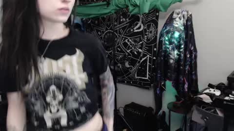 Lilith online show from 02-22-25, 04:40