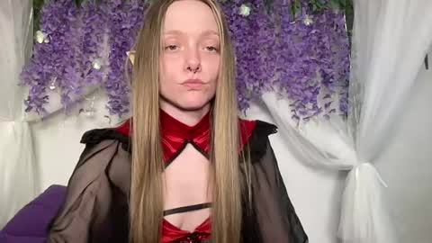 Snapshot of xxloveanastasia chatting on 07-28-26, 04:05 LoveAnastasia online show from 07-28-26, 04:05