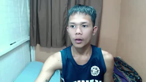 Snapshot of xxronnie chatting on 03-23-26, 01:31 xxronnie online show from 03-23-26, 01:31